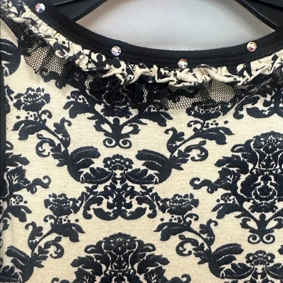 Ooh! La, La! Couture Black and Cream Lace Dress Size 6